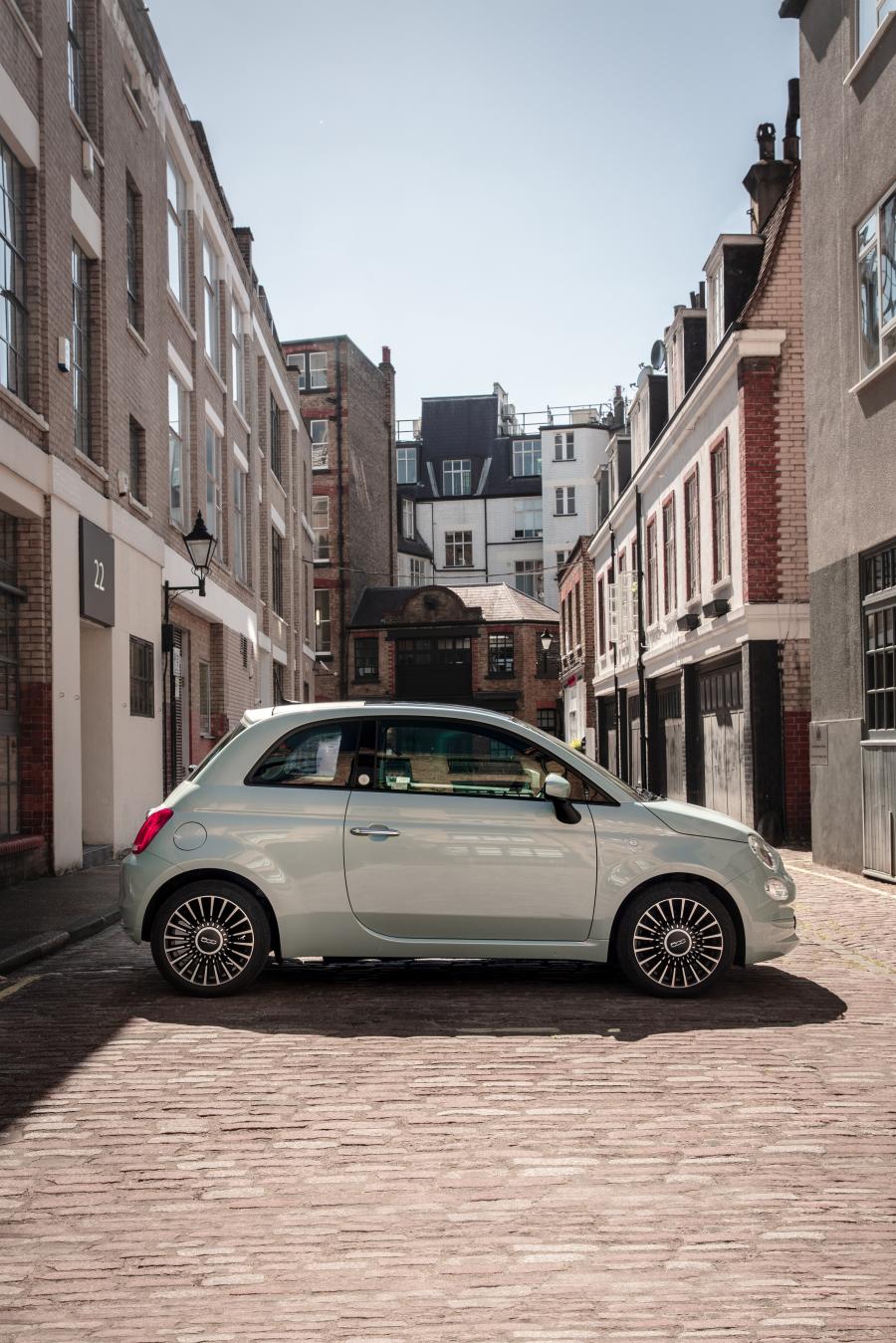  Fiat 500 Hybrid Launch Edition (312) 2020 года  (UK) (фото 25 из 40)
